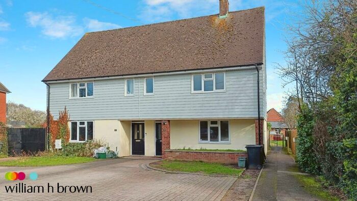 3 Bedroom House To Rent In Dorset Avenue, Chelmsford, CM2