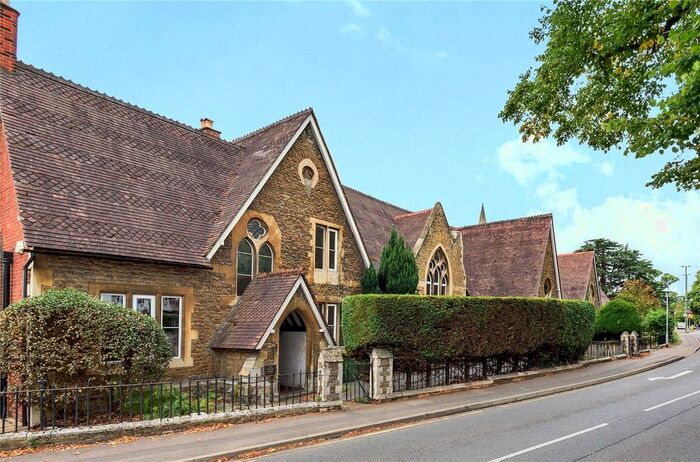 3 Bedroom Detached House To Rent In Esher Green, Esher, KT10