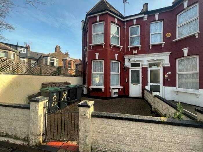 3 Bedroom Flat To Rent In Waldeck Road, Turnpike Lane, N15