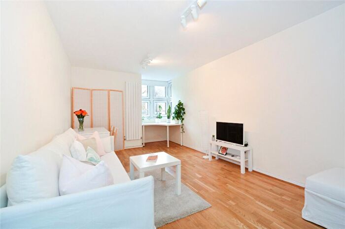 1 Bedroom Flat To Rent In Formby Court, Morgan Road, N7