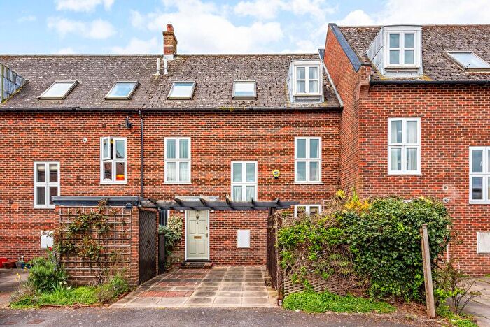 5 Bedroom Terraced House For Sale In Jubilee Terrace, Chichester, PO19