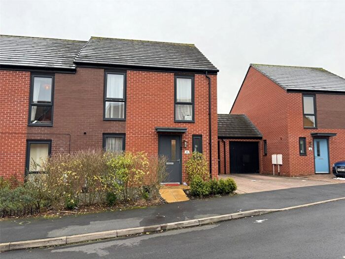 3 Bedroom Semi-Detached House To Rent In Parkland Avenue, Dawley, Telford, Shropshire, TF4