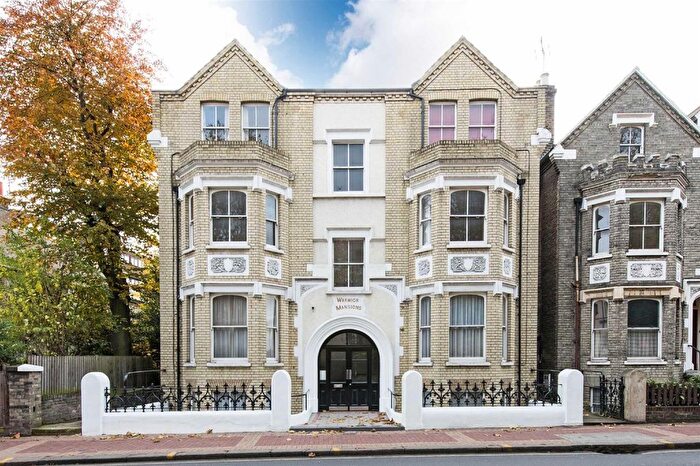 2 Bedroom Flat To Rent In Warwick Mansions, Lower Richmond Road, Putney, SW15
