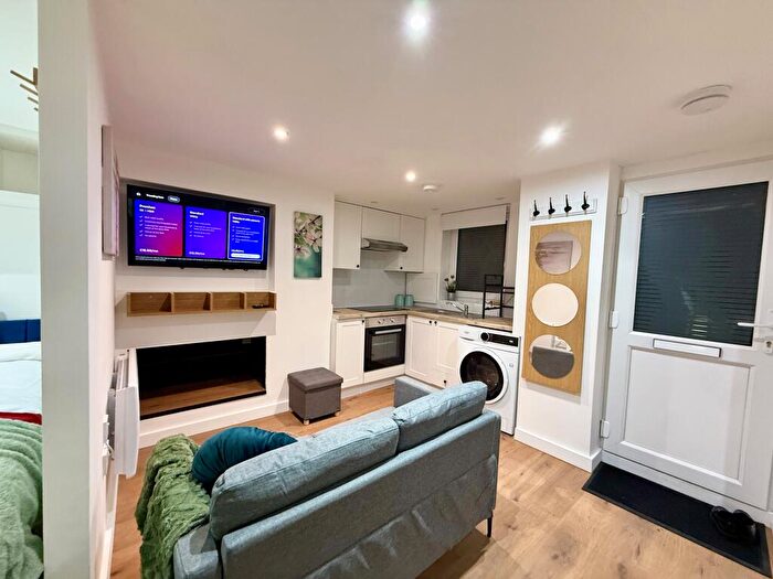 1 Bedroom Flat To Rent In Vinery Place, Leeds, LS9