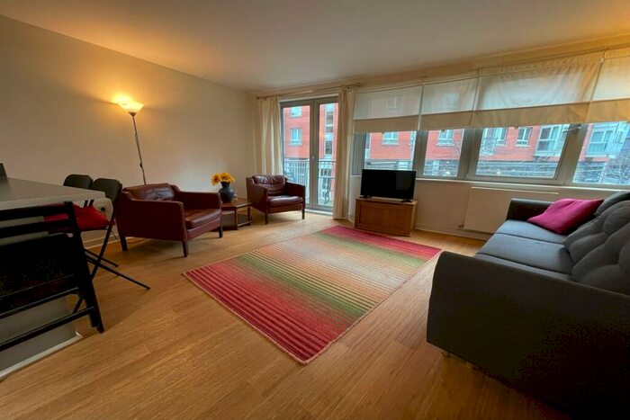1 Bedroom Flat For Sale In Garand Court, London Epc Rating C, N7