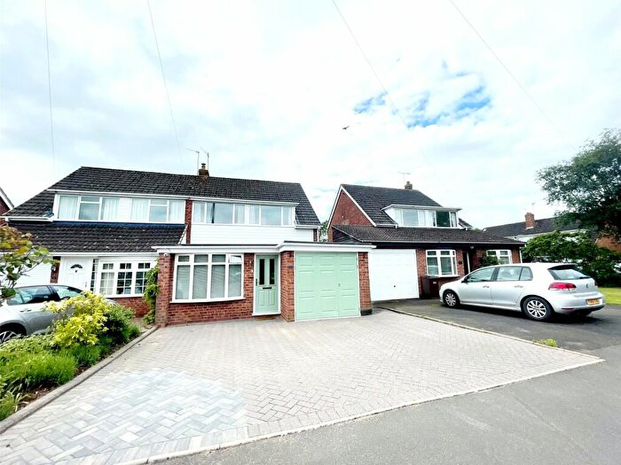 3 Bedroom Semi-Detached House To Rent In Cleeve Close, Stourport-on-Severn, Worcestershire, DY13