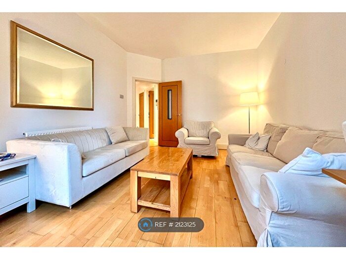 1 Bedroom Flat To Rent In Farringdon Road, London, EC1M