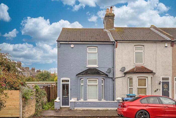 2 Bedroom End Of Terrace House For Sale In Seafield Road, Ramsgate, Kent, CT11