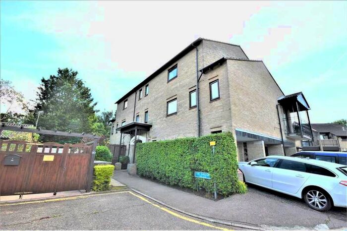 1 Bedroom Flat To Rent In The Gallops, Langdon Hills, Basildon, SS16