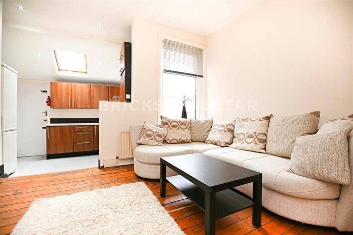 5 Bedroom Apartment To Rent In (£pppw) Roxburgh Place, Heaton, NE6
