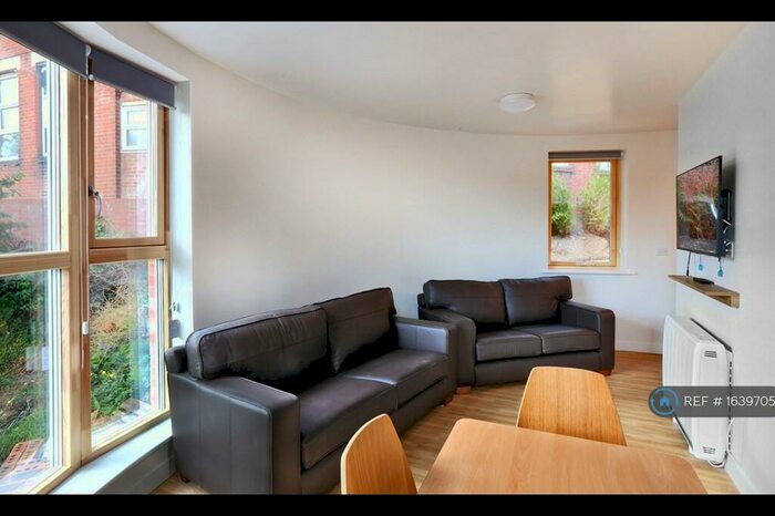 4 Bedroom Flat To Rent In Mulberry Court, Southampton, SO14