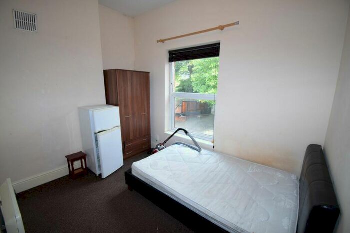 1 Bedroom Apartment To Rent In Studio, Uttoxeter New Road - Student, DE22