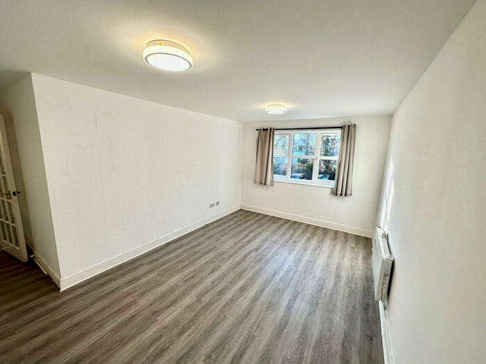 2 Bedroom Apartment To Rent In Stevenson Close, New Barnet, EN5