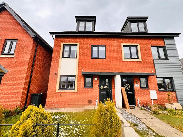 3 Bedroom Semi-Detached House For Sale In Harebell Drive, Shirebrook, Mansfield, Derbyshire, NG20