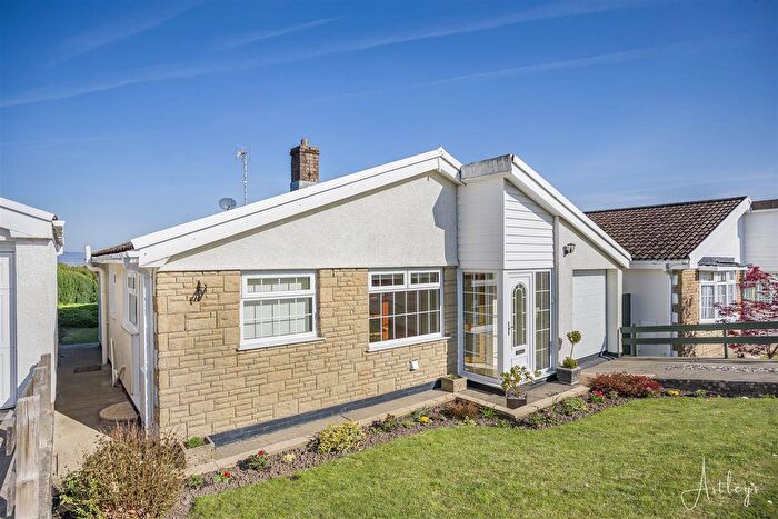 3 Bedroom Detached Bungalow For Sale In Ridgewood Gardens, Neath, SA11