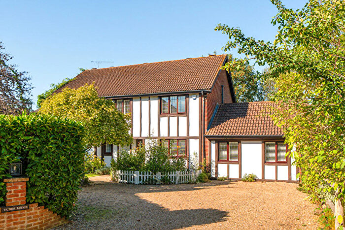 5 Bedroom Detached House For Sale In Heathway, East Horsley, KT24