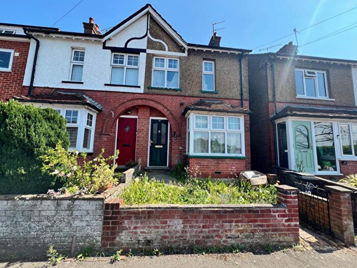 3 Bedroom Terraced House To Rent In Brockhurst Road, Chesham, HP5