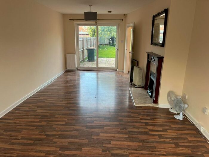 3 Bedroom End Of Terrace House To Rent In Prior Dream Walk, Coventry, CV4