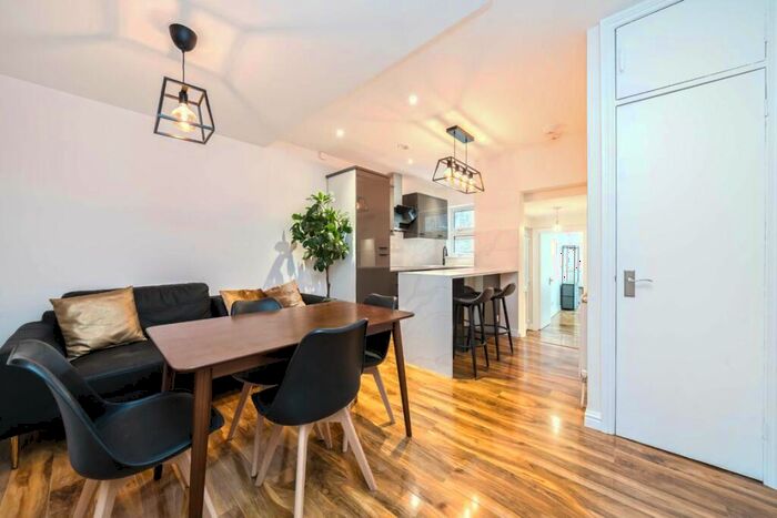 2 Bedroom Flat For Sale In Charlton Road, Harlesden, NW10