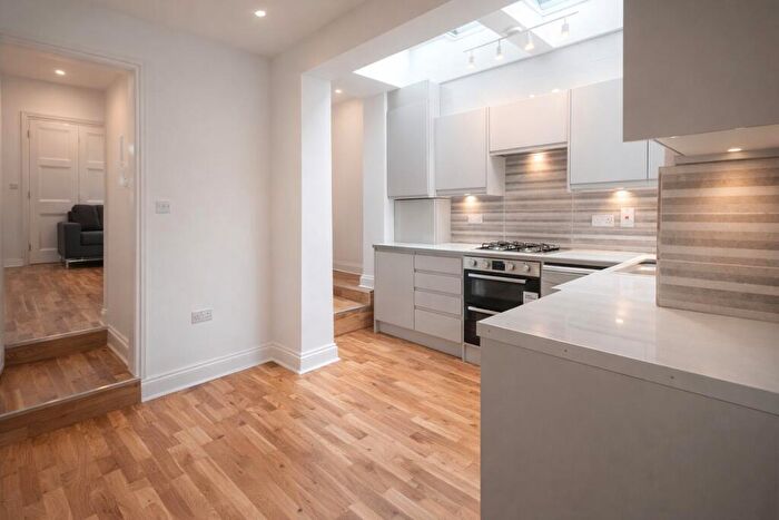 4 Bedroom House To Rent In Seaford Road, Haringey, N15