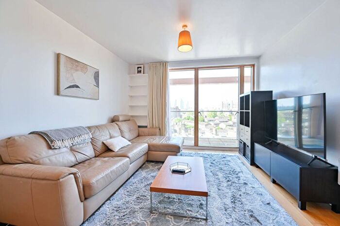 1 Bedroom Flat For Sale In Crampton Street, Elephant And Castle, London, SE17