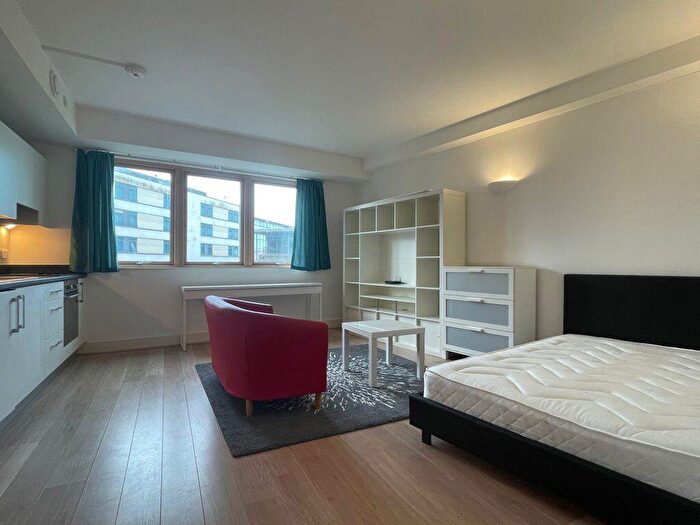 Flat To Rent In Brighton Belle -, P15