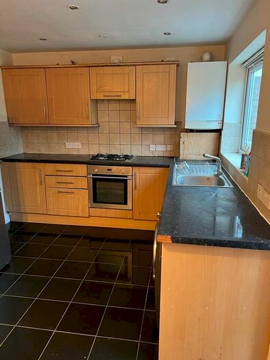 4 Bedroom Property To Rent In Basildene Road, Hounslow TW4