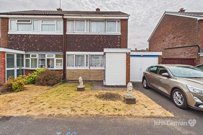 3 Bedroom Semi Detached House For Sale In Shrewsbury Road, Stretton, DE13