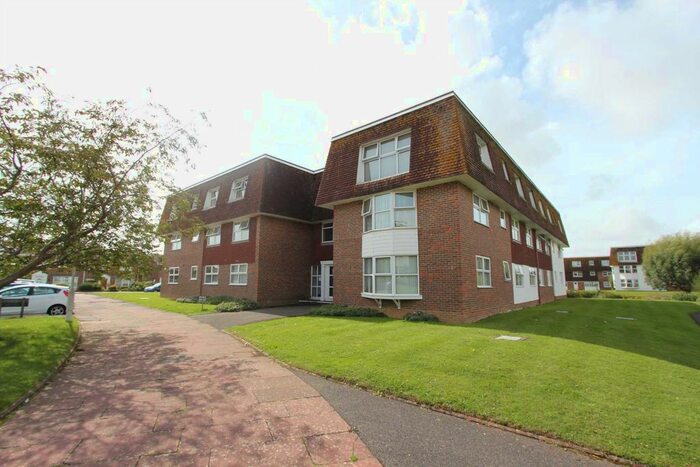 2 Bedroom Flat To Rent In Westlake Gardens, Worthing, BN13