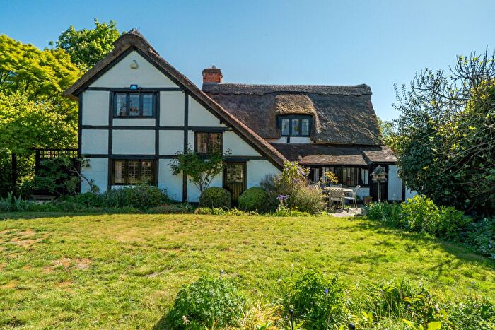 4 Bedroom Cottage For Sale In Tidmarsh Road, Pangbourne, Reading, Berkshire, RG8