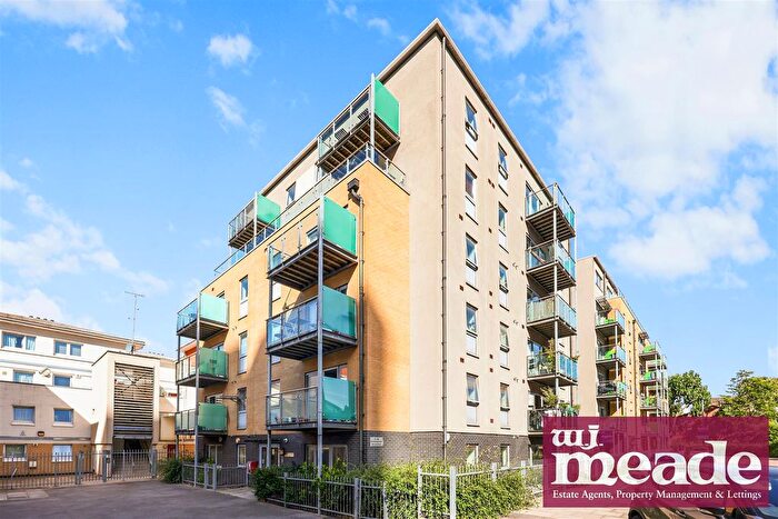1 Bedroom Flat To Rent In Clematis Apartments, Mile End, E3