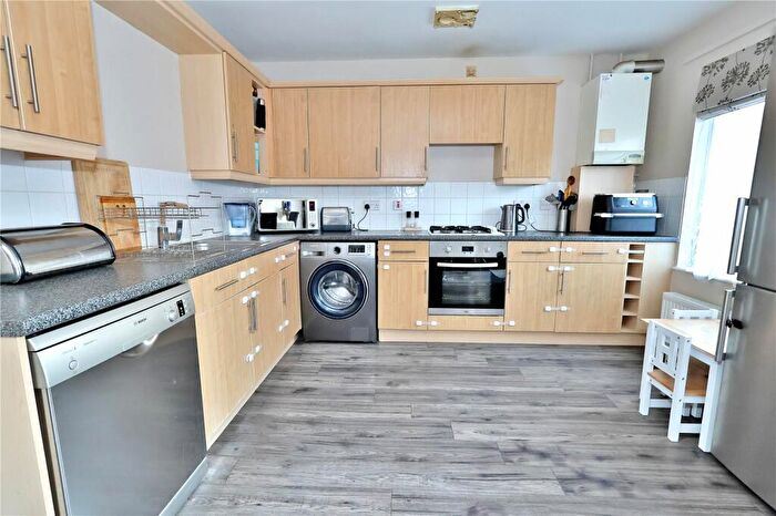 3 Bedroom Terraced House For Sale In Baynton Road, Woking, Surrey, GU22