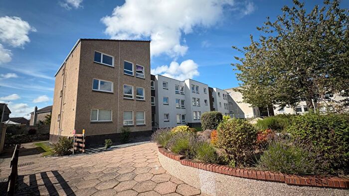 2 Bedroom Flat To Rent In Grampian Gardens, Dyce, Aberdeen, AB21