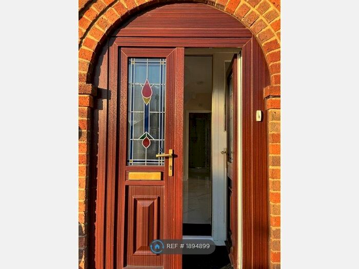 3 Bedroom Semi-Detached House To Rent In Daventry Road, Coventry, CV3