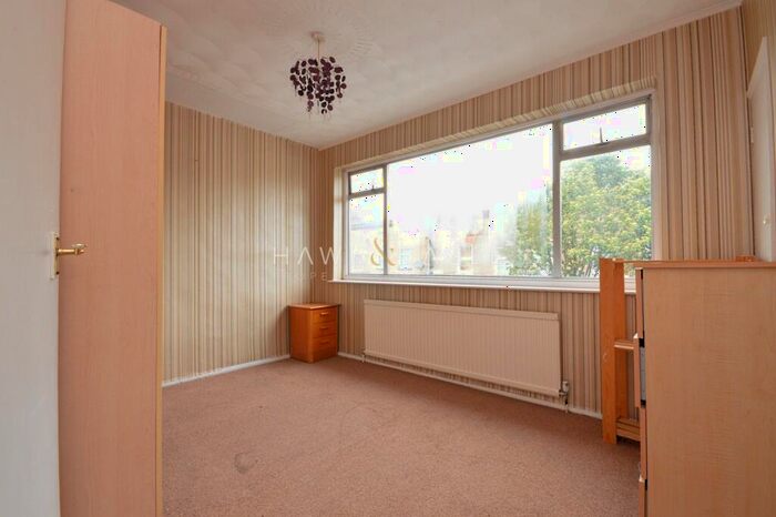 2 Bedroom Flat To Rent In Garfield Road, London, Greater London., E13