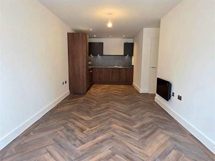 2 Bedroom Apartment To Rent In Gunsmith House, Price Street, Birmingham, B4
