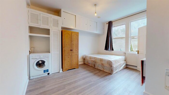 1 Bedroom Flat To Rent In Lydford Road, Willesden Green, London, NW2