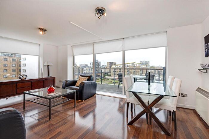 2 Bedroom Apartment To Rent In Limehouse Basin, E14