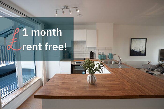 2 Bedroom Maisonette To Rent In Central Street, Bolton, Greater Manchester, BL1