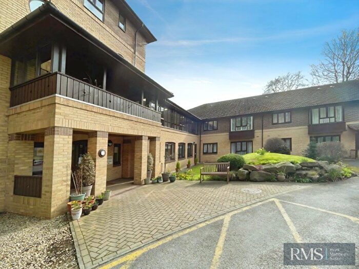 2 Bedroom Flat For Sale In Sandyford Park, Newcastle Upon Tyne, NE2