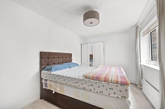 1 Bedroom Flat To Rent In Lowry Court, Stubbs Drive, SE16