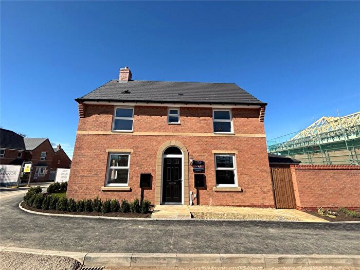 3 Bedroom Detached House To Rent In Yeomans Drive, Rochdale, Oldham, OL16