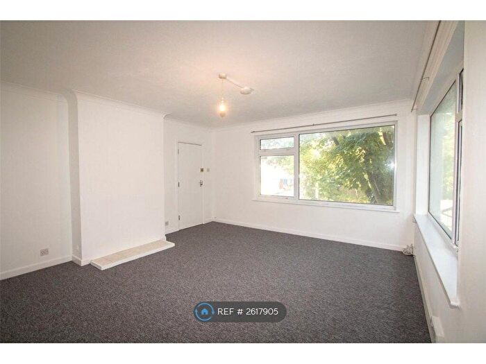 1 Bedroom Flat To Rent In Stennack Court, St. Ives, TR26