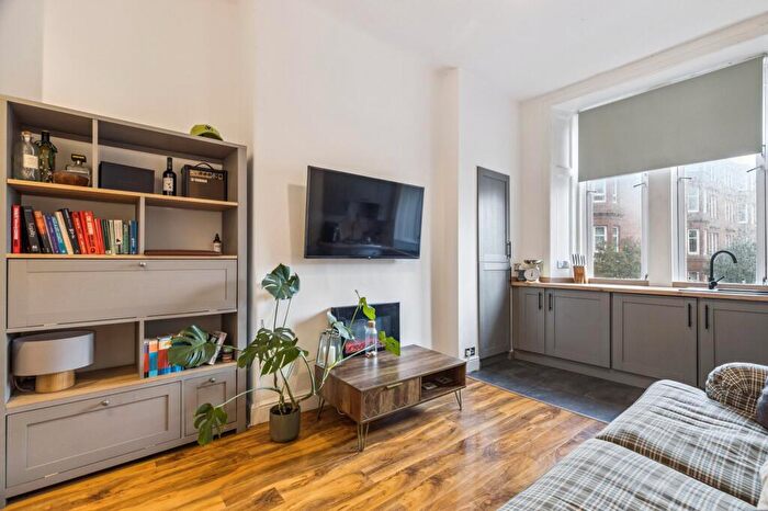 1 Bedroom Apartment For Sale In Thornwood Avenue, Thornwood, Glasgow, G11