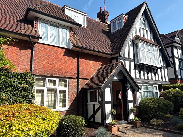 2 Bedroom Flat For Sale In Wayside Court, Chesham Road, Amersham, HP6