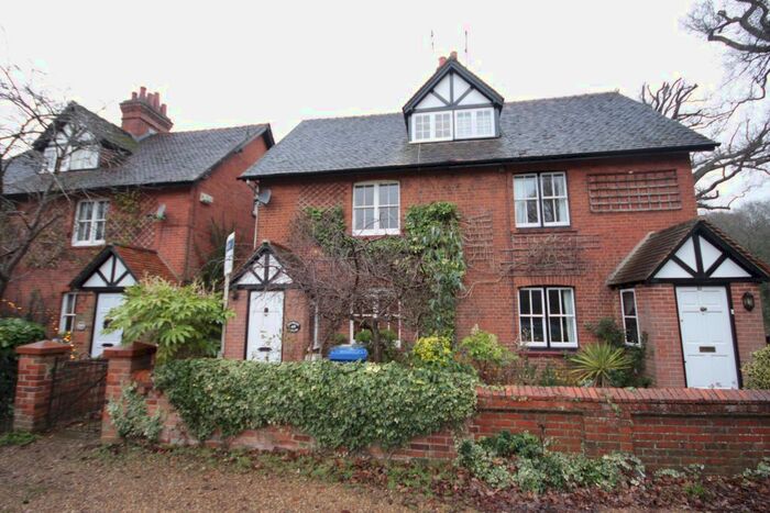 3 Bedroom Semi-Detached House To Rent In Golden Ball Lane, Pinkneys Green, Maidenhead, SL6