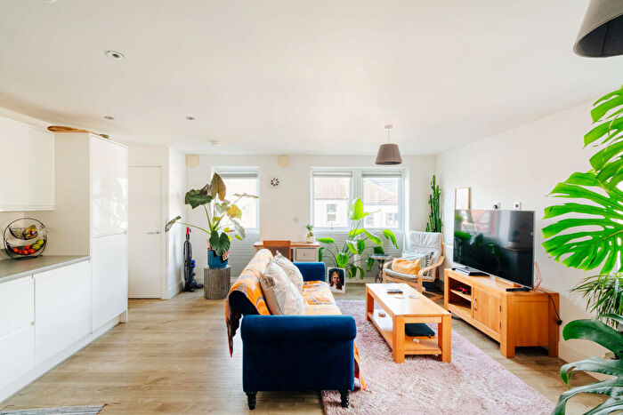 1 Bedroom Flat For Sale In Old Pump House Close, Bedminster Down, BS13