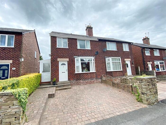 3 Bedroom House To Rent In Delamere Drive, Macclesfield, Cheshire, SK10