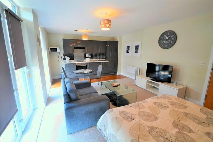 1 Bedroom Flat To Rent In Ordsall Lane, Salford, M5