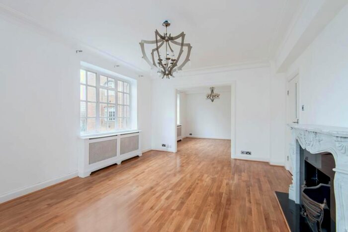 4 Bedroom Flat To Rent In Cropthorne Court, Maida Vale, W9